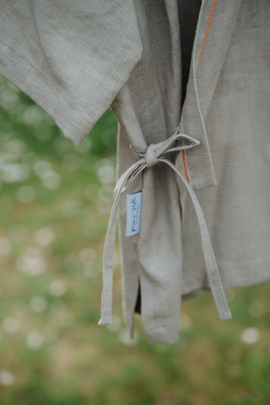 Camicia kimono in lino lavato per bambina, maniche a kimono, laccetto in vita