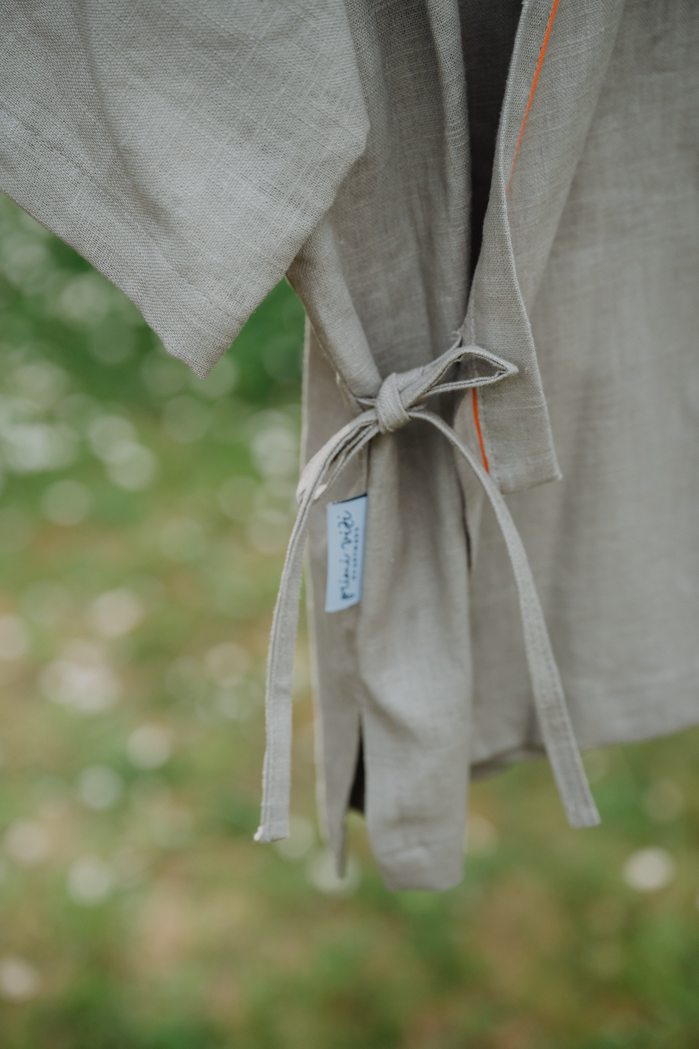 Camicia kimono in lino lavato per bambina, maniche a kimono, laccetto in vita